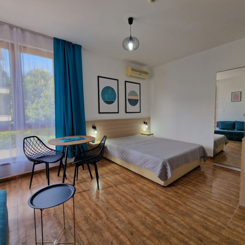 Студия в комплексе Royal Bay