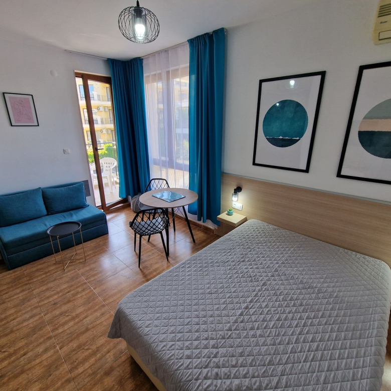 Студия в комплексе Royal Bay