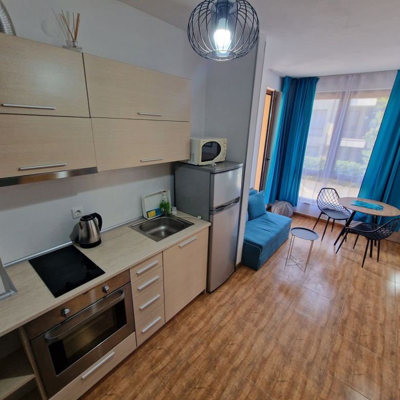 Студия в комплексе Royal Bay