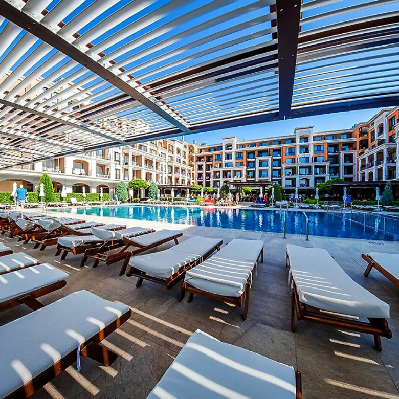 Двухкомнатная квартира в комплексе Premier Fort Beach