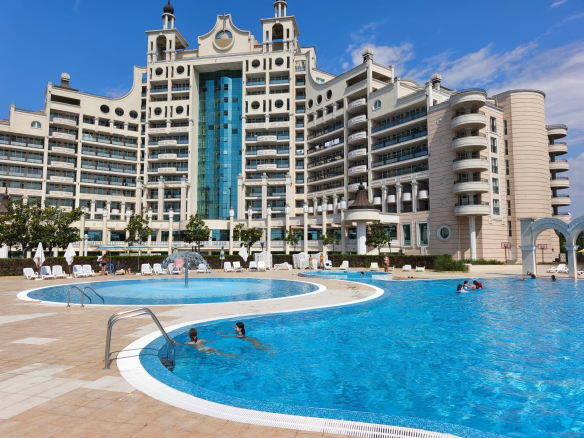 Двухкомнатаня квартира в комплексе Sunset Resort