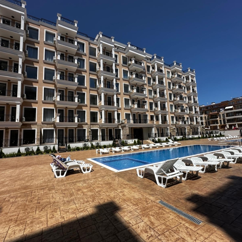 Двухкомнатная квартира в к-с Polarstar Beach