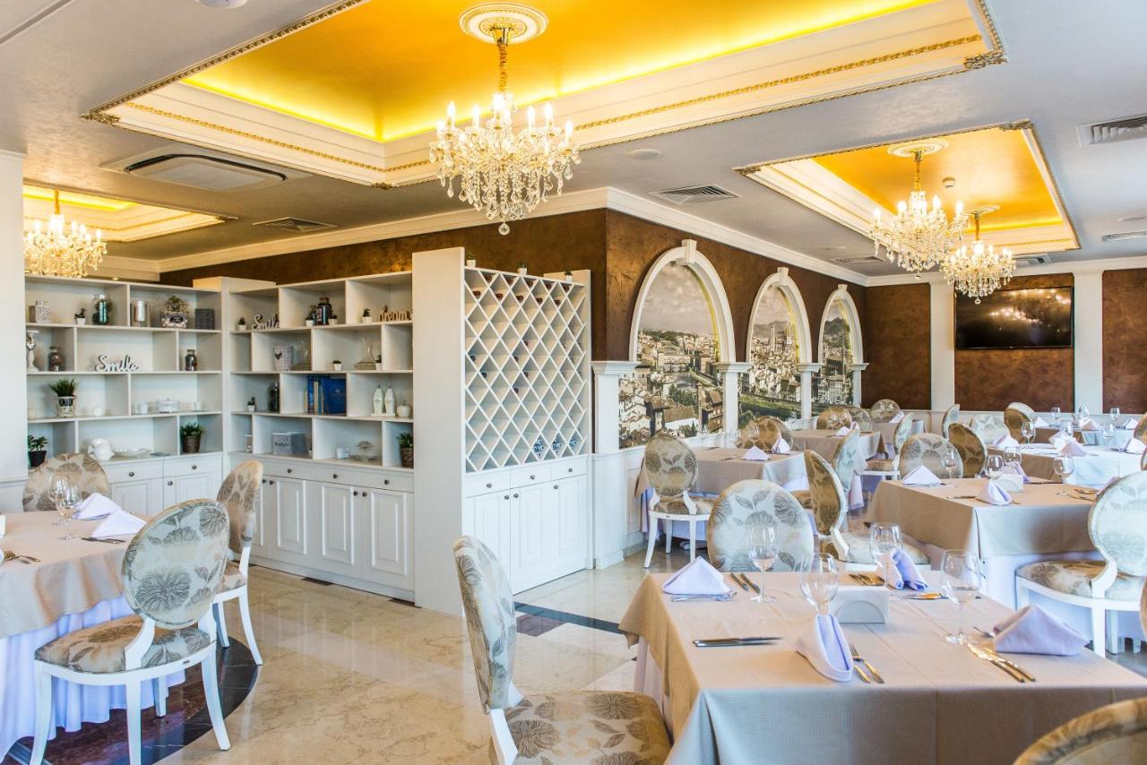 Четырехкомнатная квартира в к-с Villa Florence