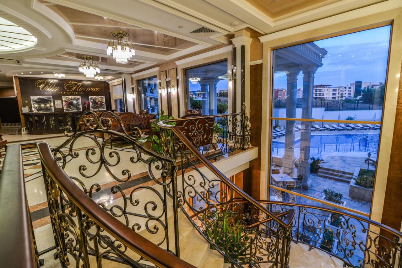 Четырехкомнатная квартира в к-с Villa Florence