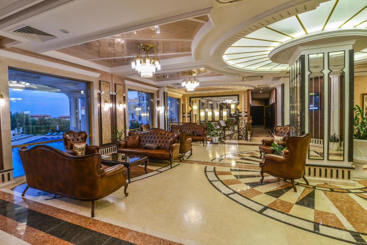 Четырехкомнатная квартира в к-с Villa Florence