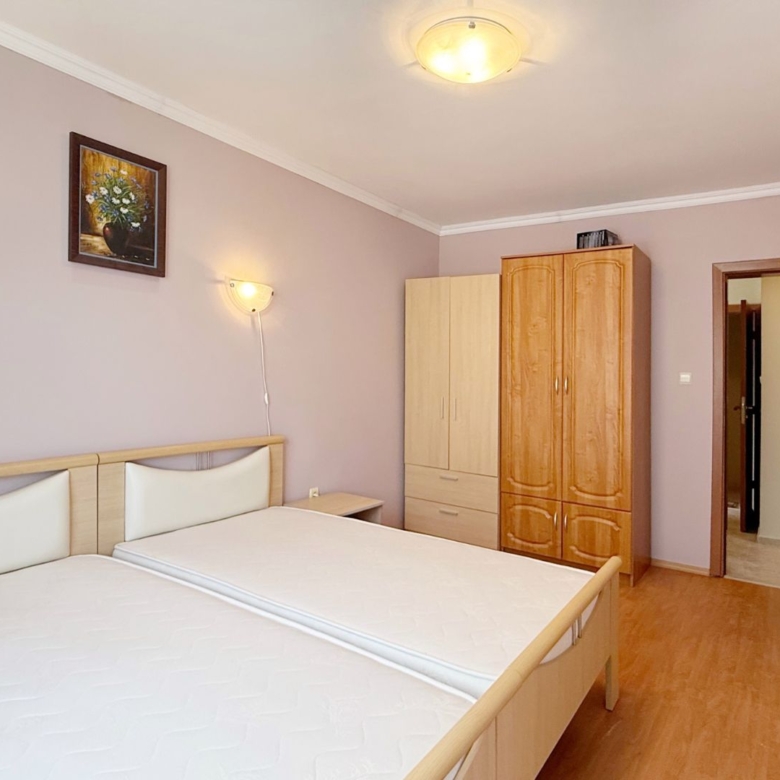 Трехкомнатная квартира в комплексе Vista Residence