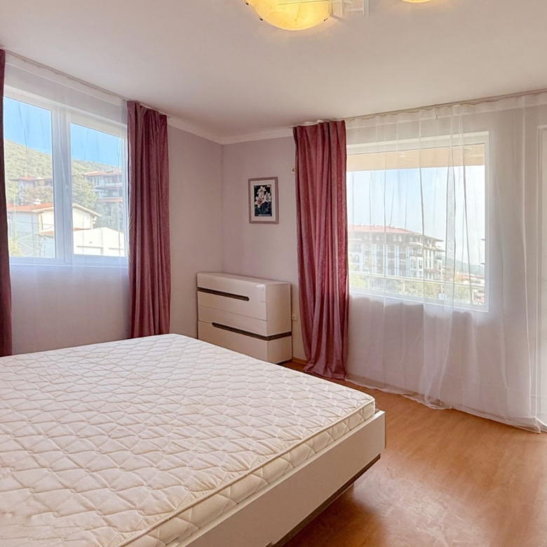 Трехкомнатная квартира в комплексе Vista Residence