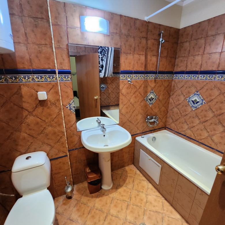 Квартира с 3-мя спальнями в к-с Vila Romana