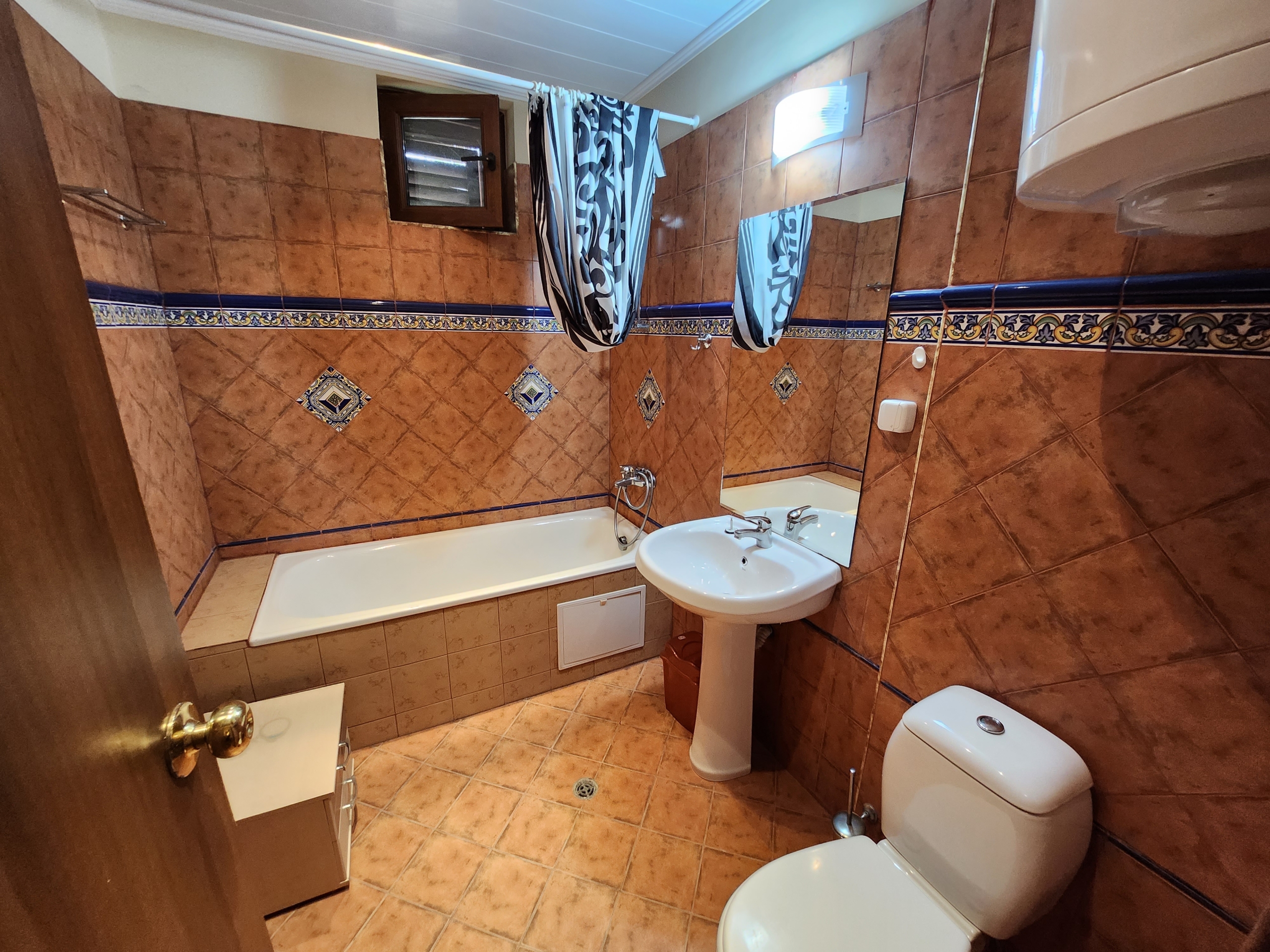 Квартира с 3-мя спальнями в к-с Vila Romana