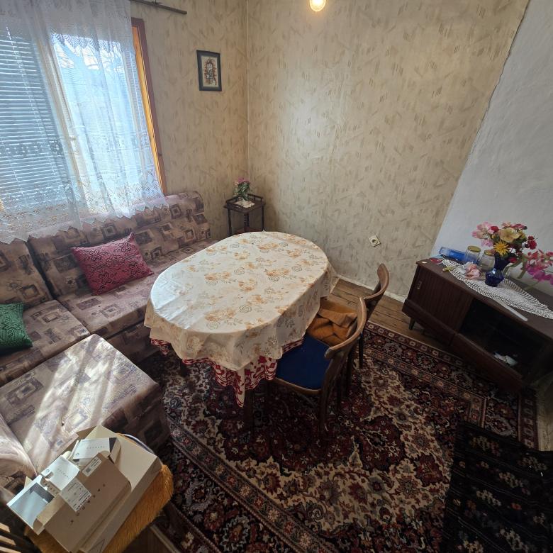 Дом в селе Горица
