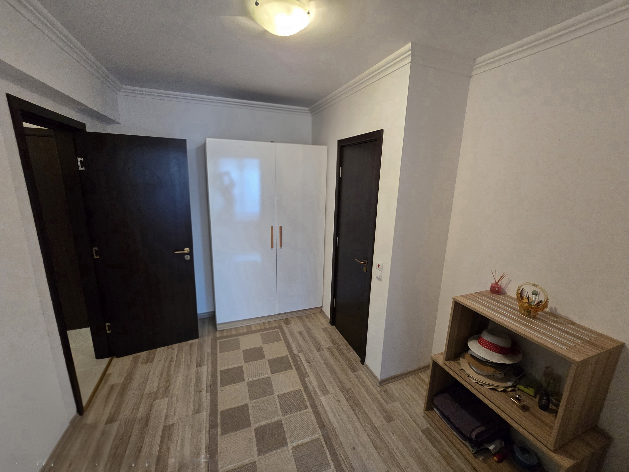 Трехкомнатная квартира в комплексе Олимп
