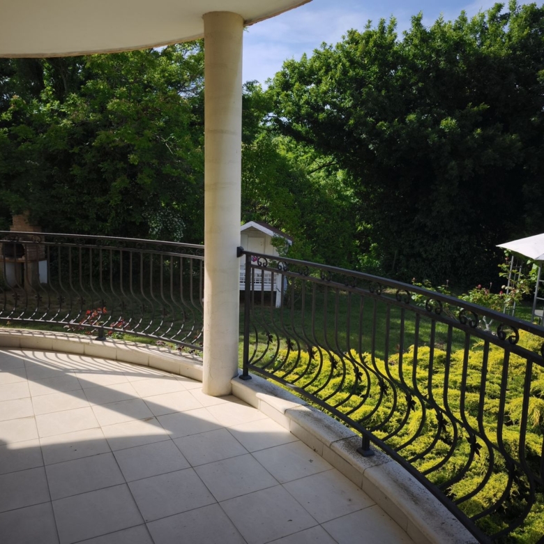 Трехкомнатная квартира в к-с South Beach Appartments