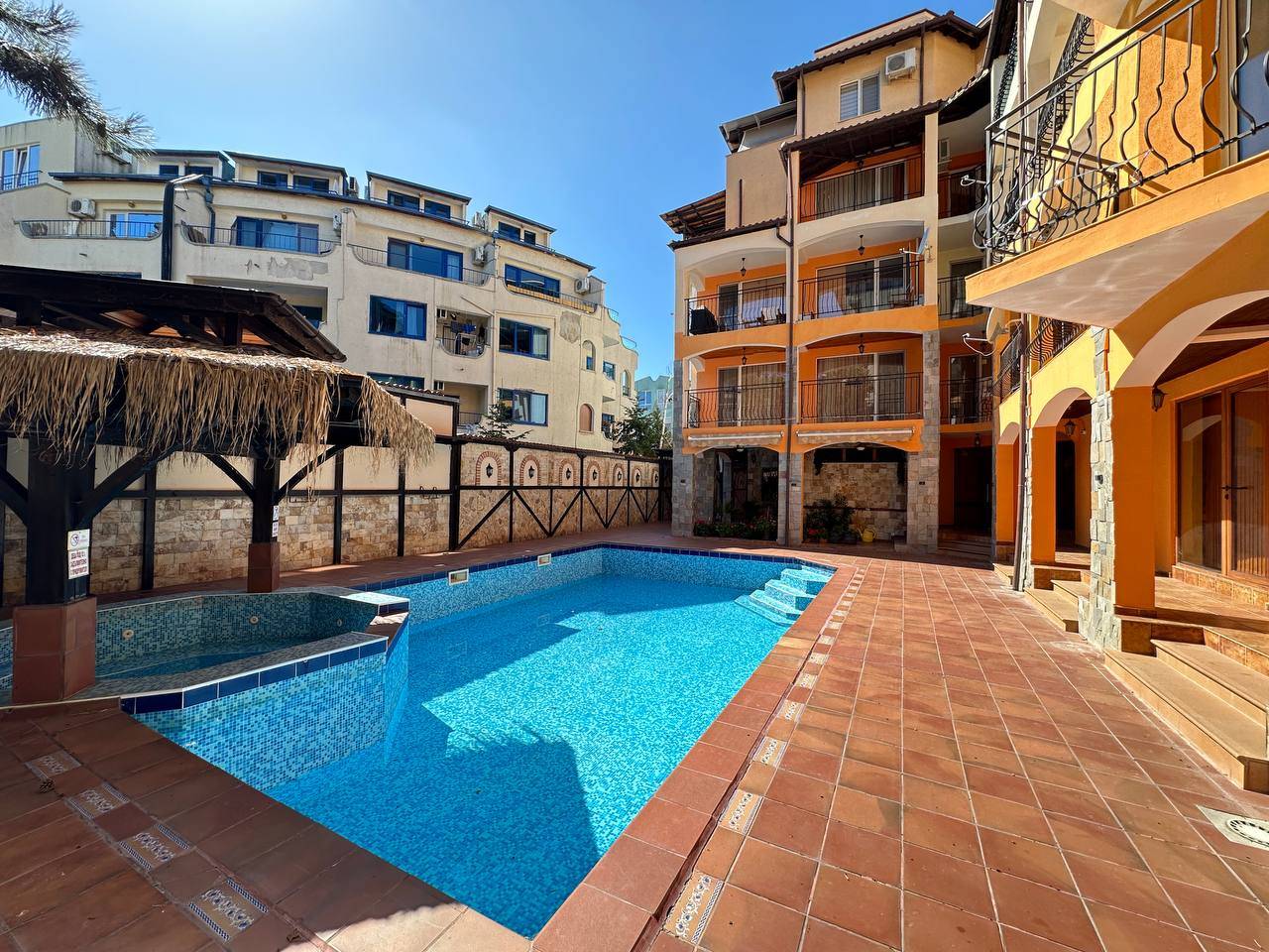 Двухкомнатная квартира в комплексе Casa del Mar