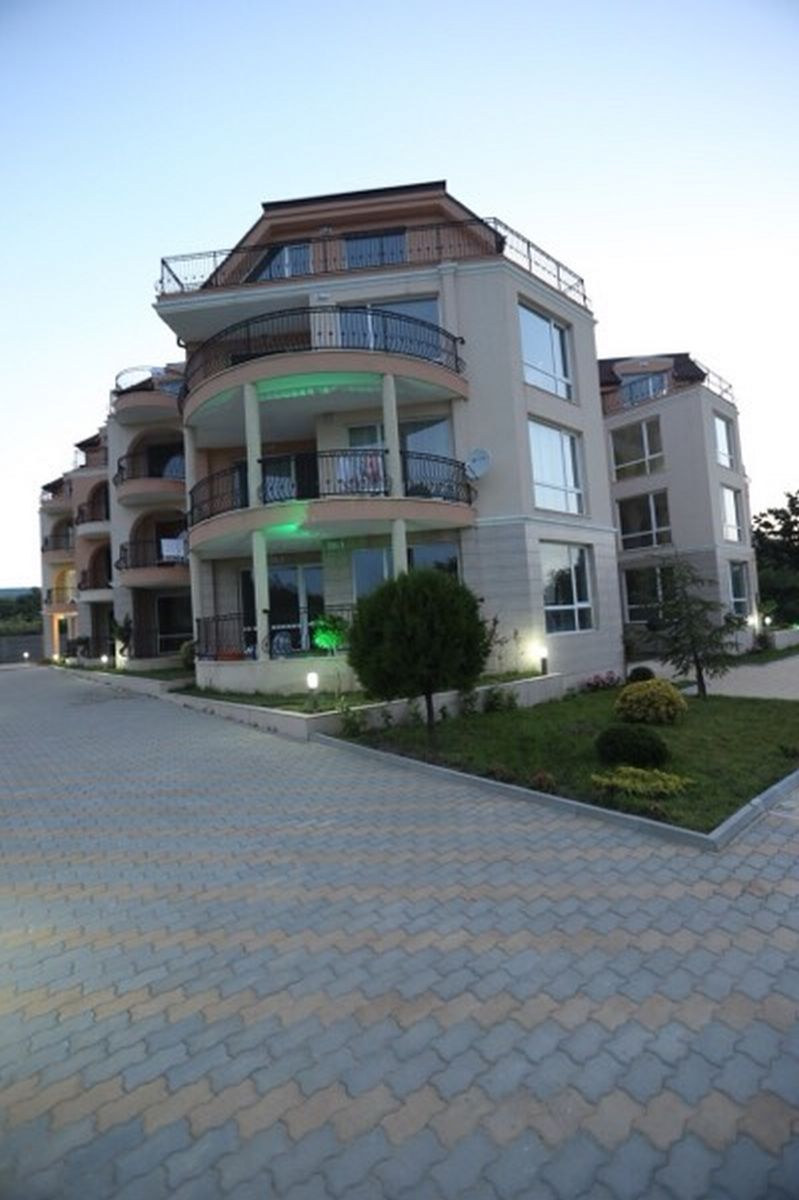 Двухкомнатная квартира в к-с South Beach Appartments