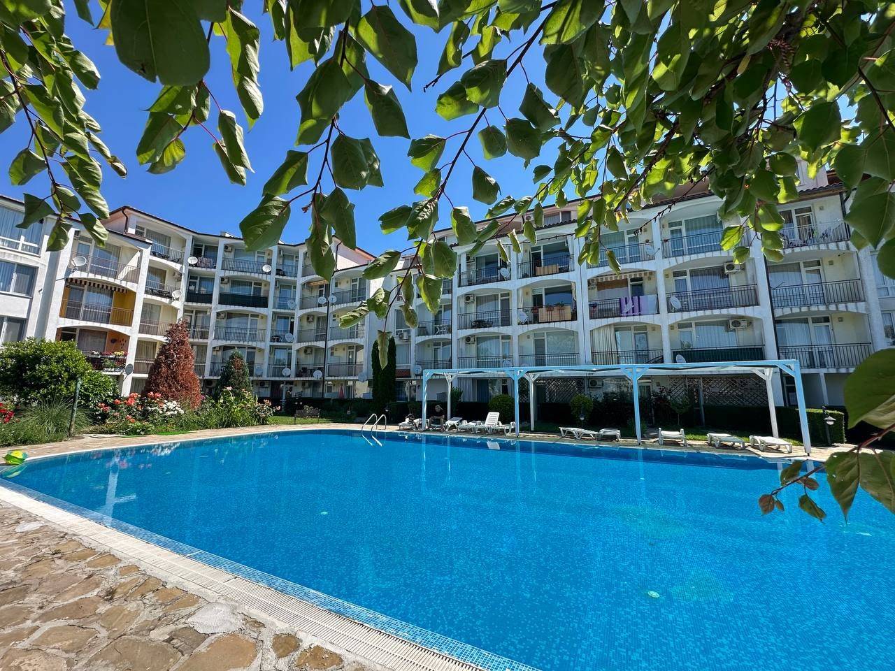 Двухкомнатная квартира в комплексе Rutland Beach 2