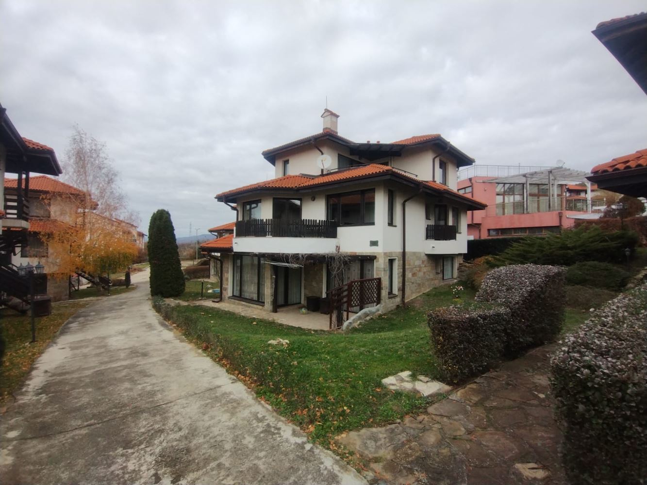Трехкомнатная квартира в комплексе Bay View Villas