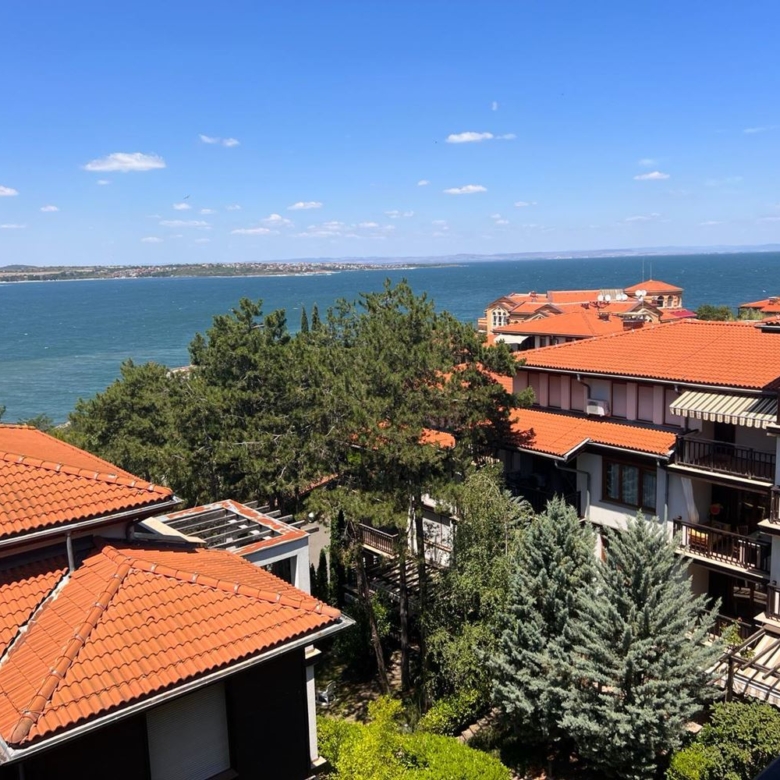 Трехкомнатная квартира в к-с Santa Marina