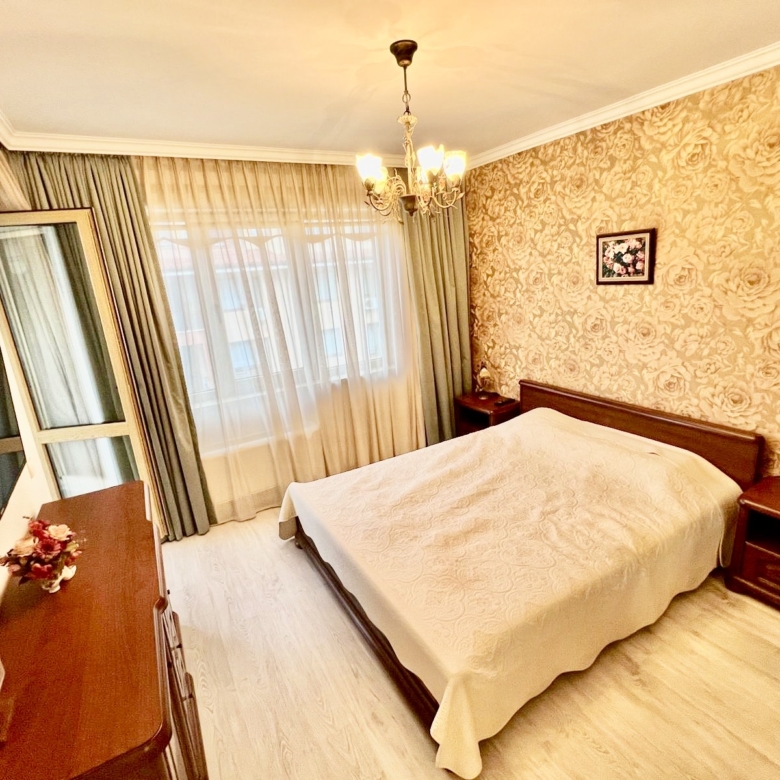 Трехкомнатная квартира в к-с Villa Florence