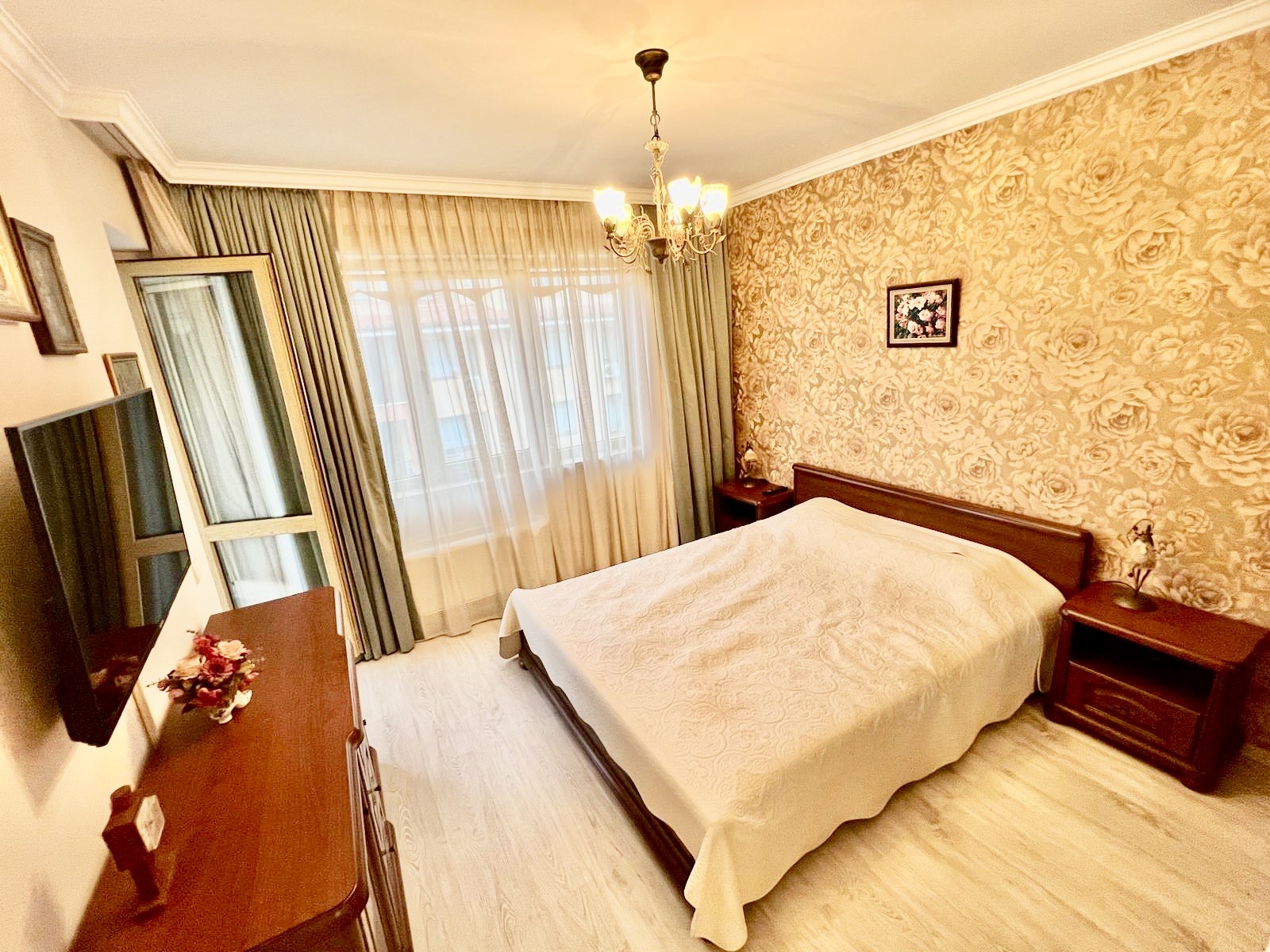 Трехкомнатная квартира в к-с Villa Florence