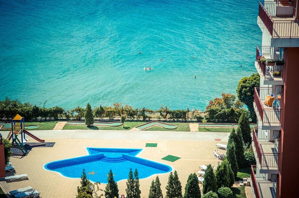 Двухкомнатная квартира в к-с Sea Fort Club