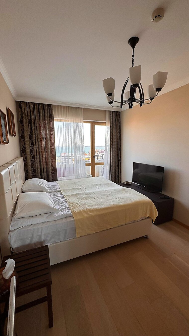 Трехкомнатная квартира в комплексе Villa Florence