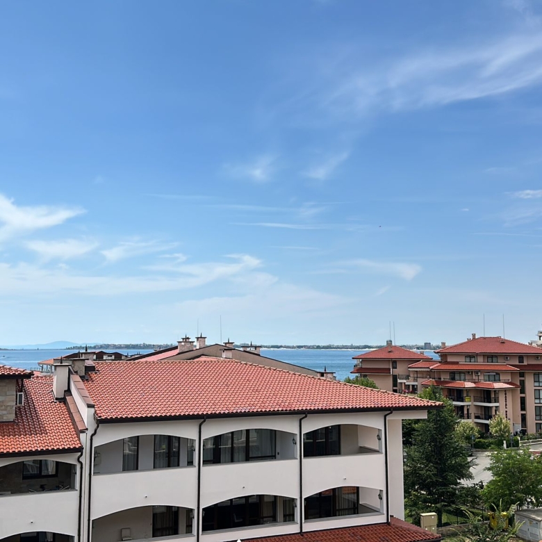 Двухкомнатная квартира в к-с Polarstar Beach