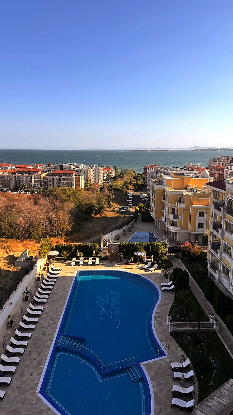 75be9346064c2a3f0ad5ed33e626a1c7 Трехкомнатная квартира в комплексе Villa Florence