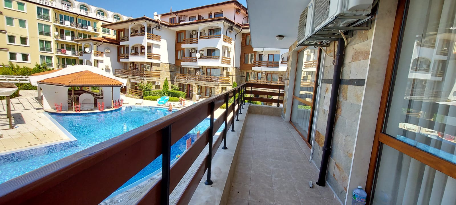 Трехкомнатная квартира в к-с Robinson Beach