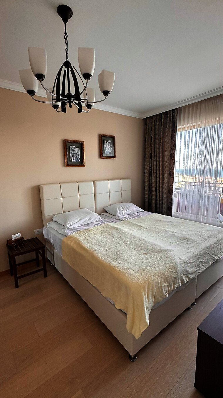 Трехкомнатная квартира в комплексе Villa Florence
