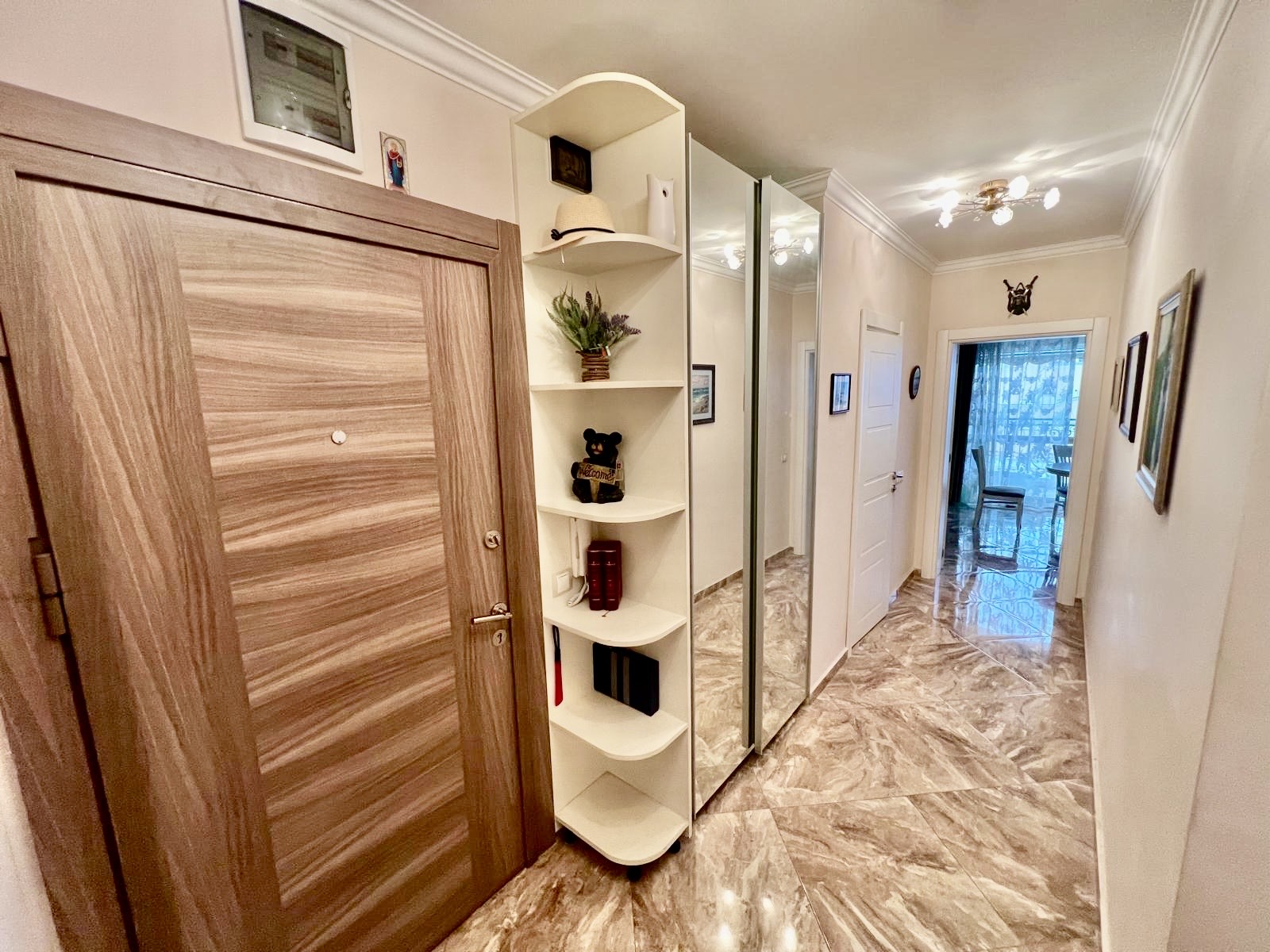 Трехкомнатная квартира в к-с Villa Florence