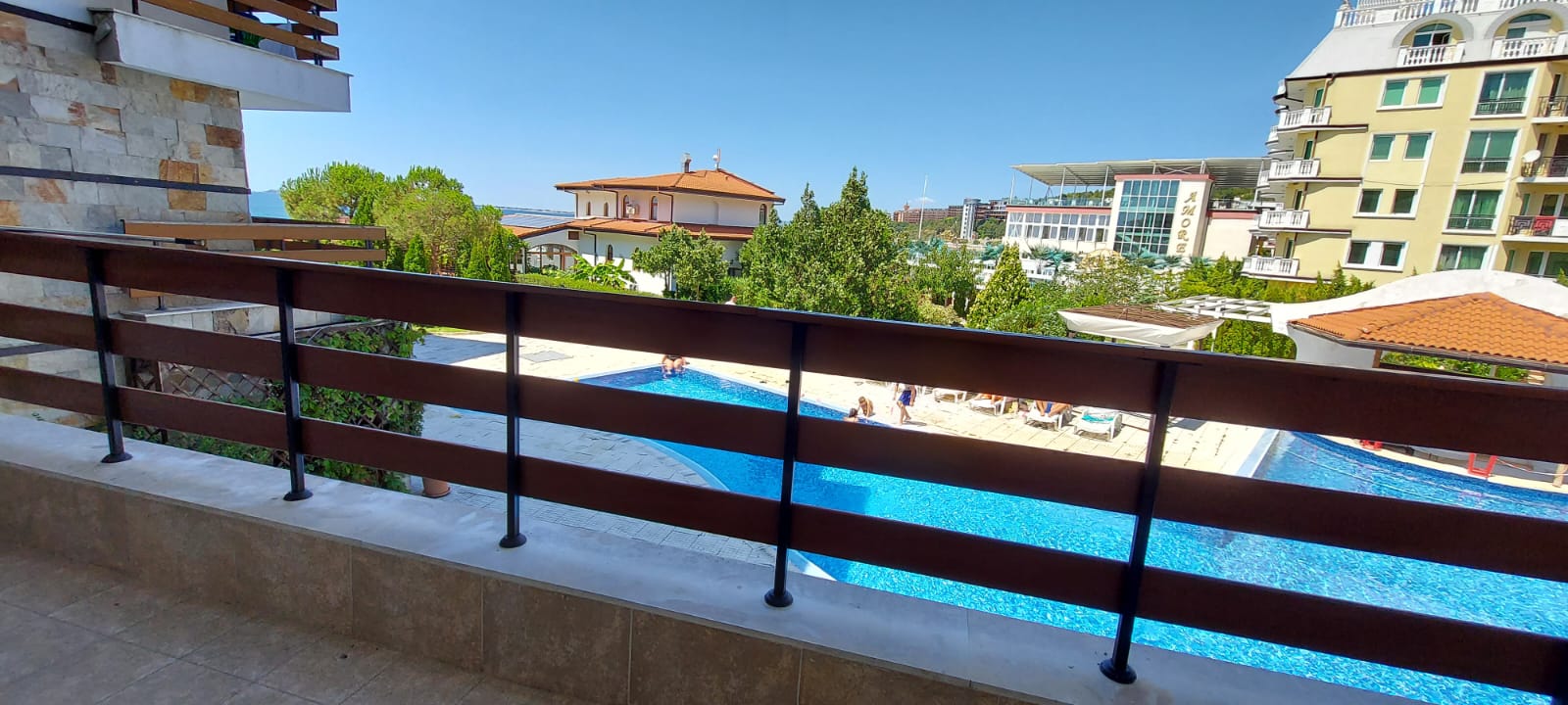 Трехкомнатная квартира в к-с Robinson Beach