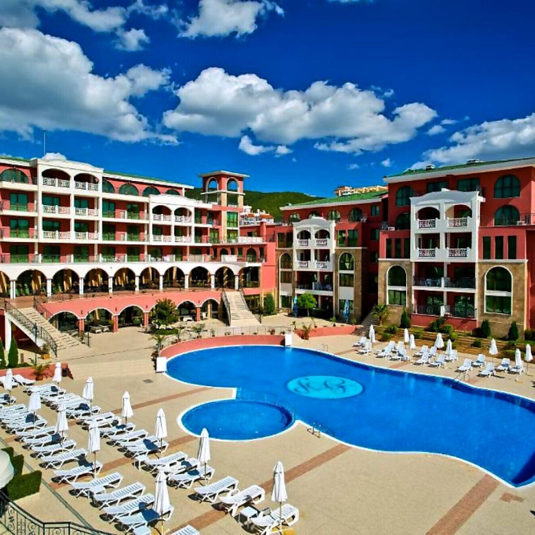 Студия в комплексе St. George
