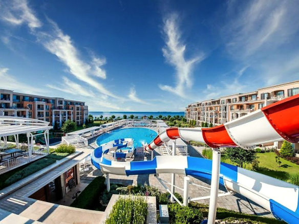 Двухкомнатная квартира в комплексе Premier Fort Beach