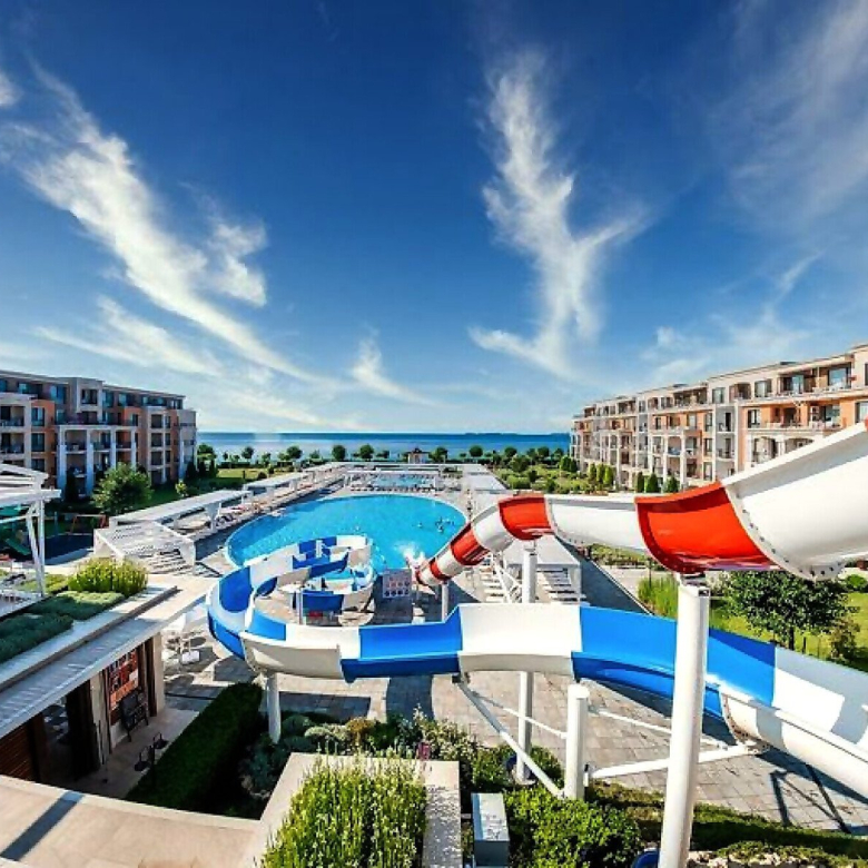 Двухкомнатная квартира в комплексе Premier Fort Beach