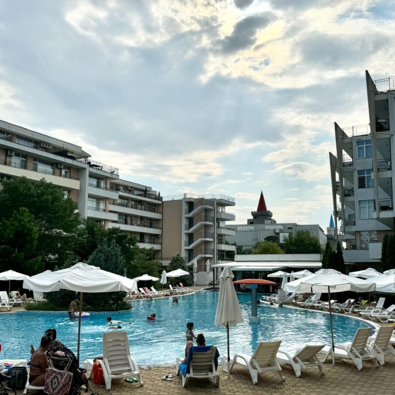 Трехкомнатная квартира в к-с Grand Kamelia