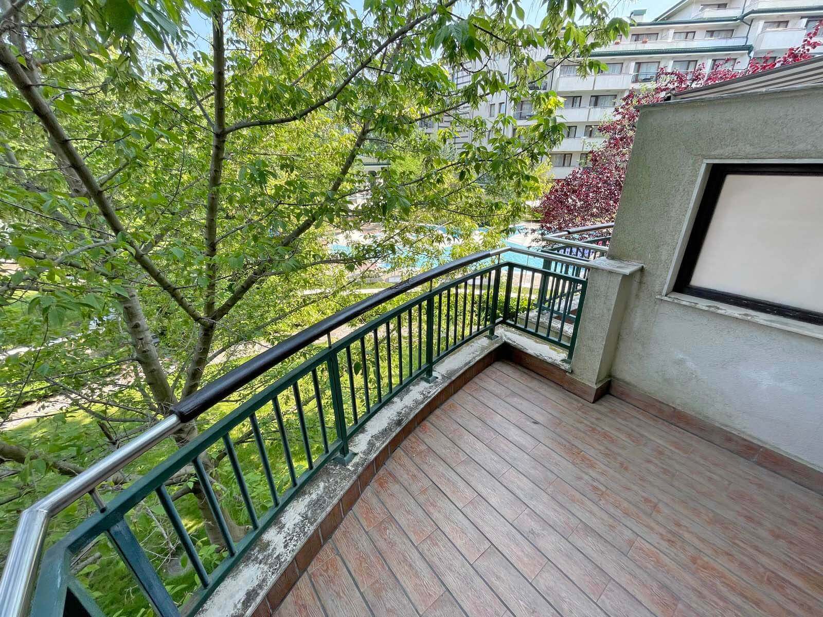 Двухкомнатная квартира в к-с Emerald Resort