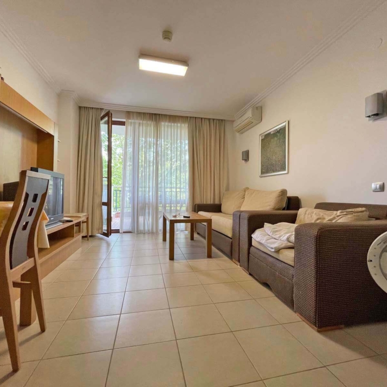 Двухкомнатная квартира в к-с Emerald Resort
