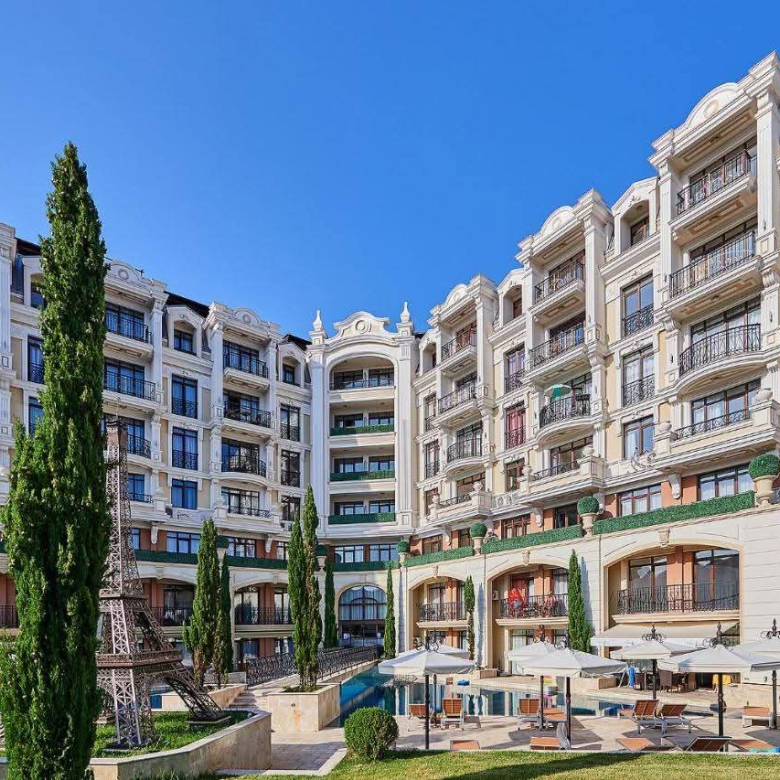 Двухкомнатная квартира в к-с Romans Paris