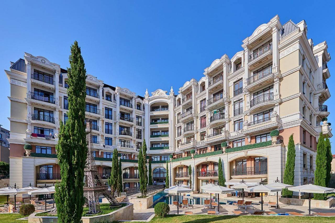 Двухкомнатная квартира в к-с Romans Paris