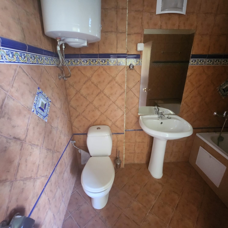 Квартира с 3-мя спальнями в к-с Vila Romana
