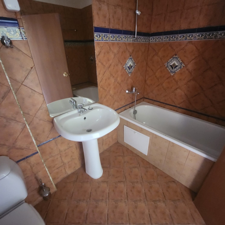Квартира с 3-мя спальнями в к-с Vila Romana