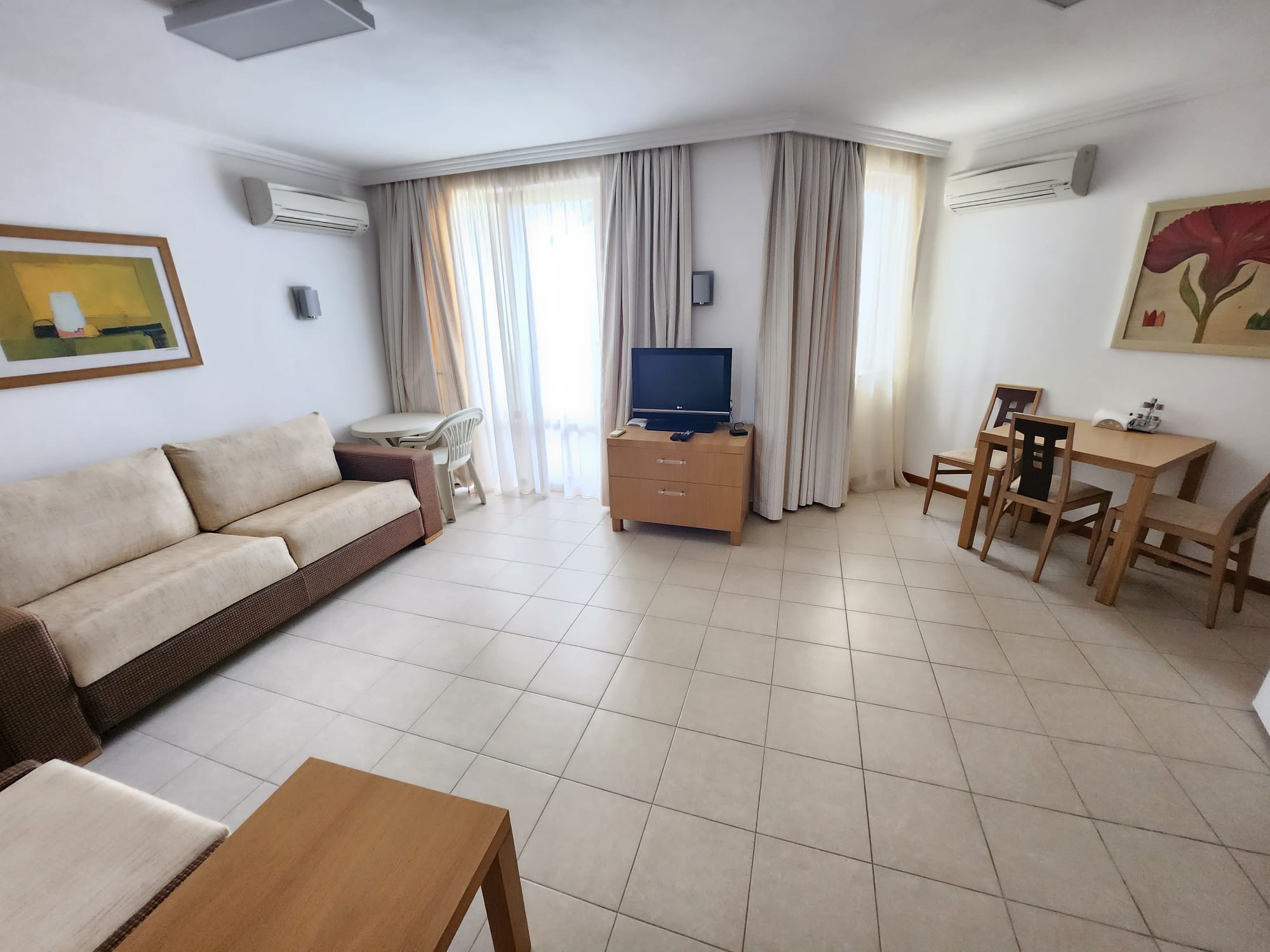 Студия в комплекс Emerald Beach resort