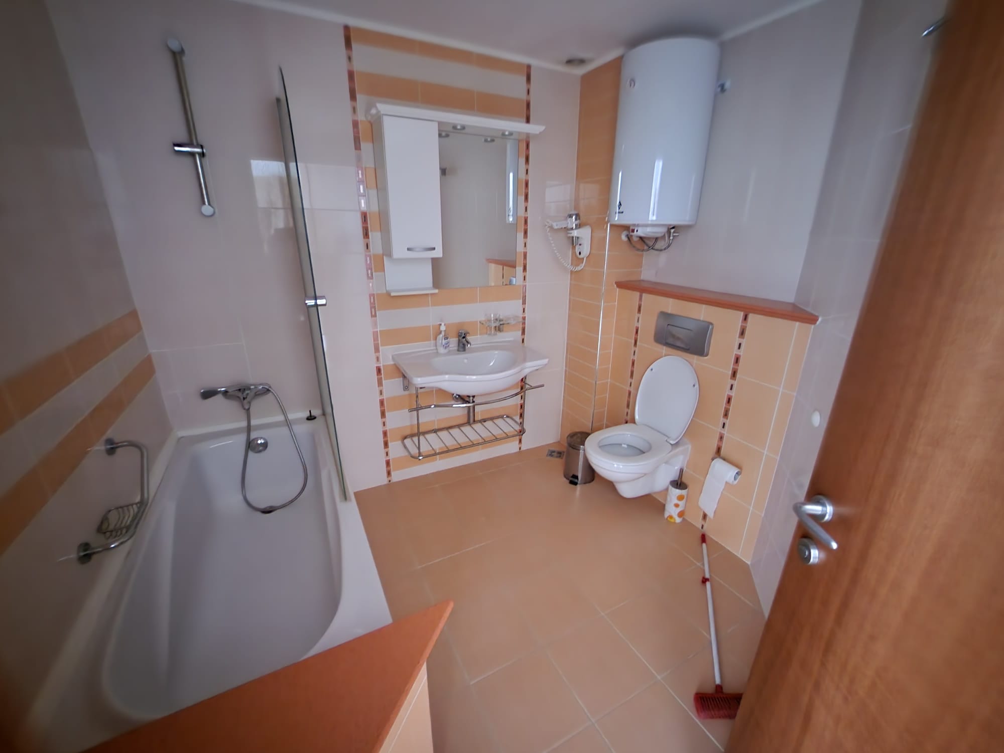 Студия в комплекс Emerald Beach resort