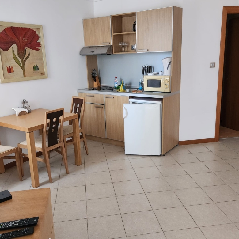 Студия в комплекс Emerald Beach resort