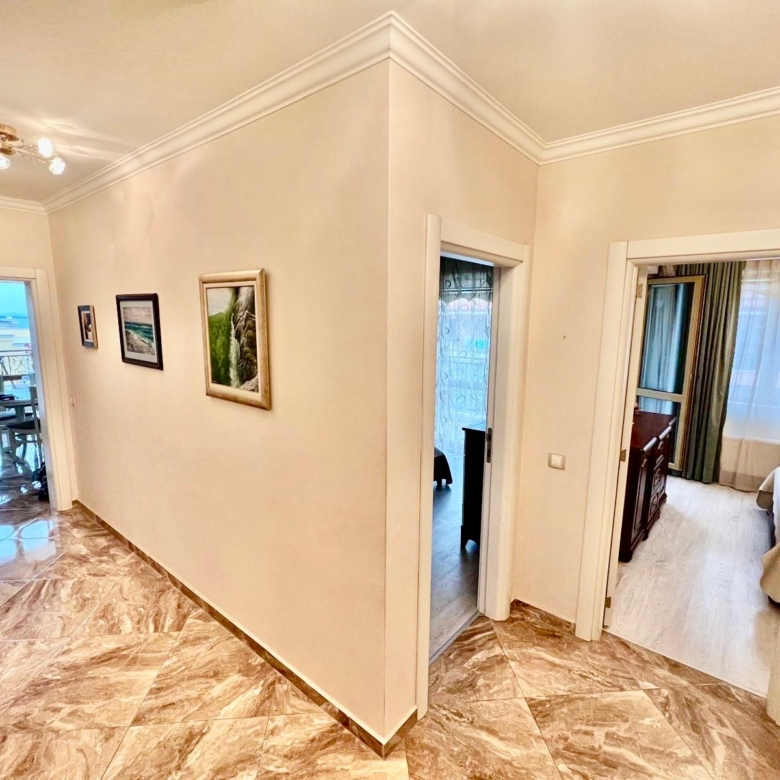 Четырехкомнатная квартира в к-с Villa Florence