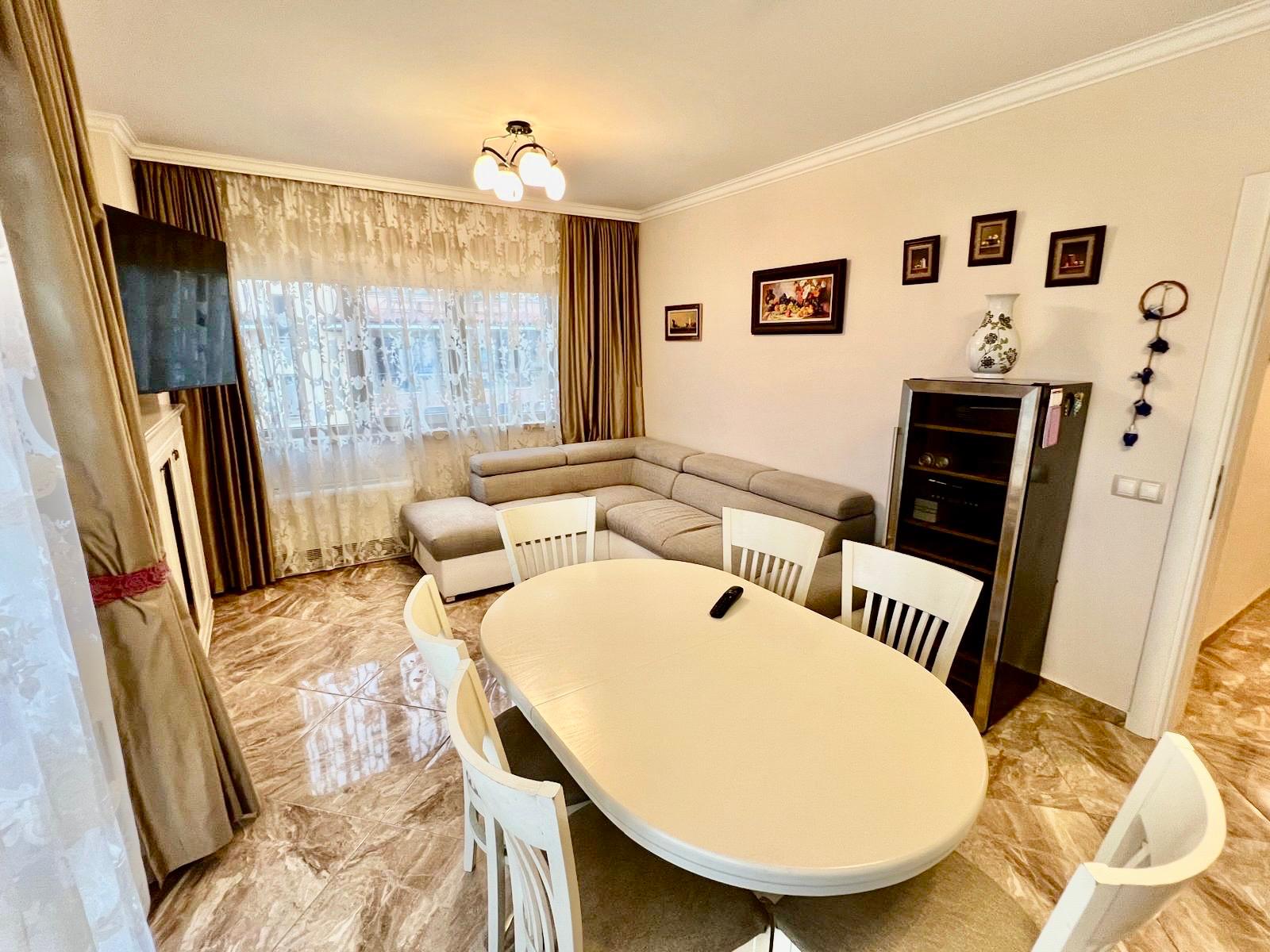 Четырехкомнатная квартира в к-с Villa Florence
