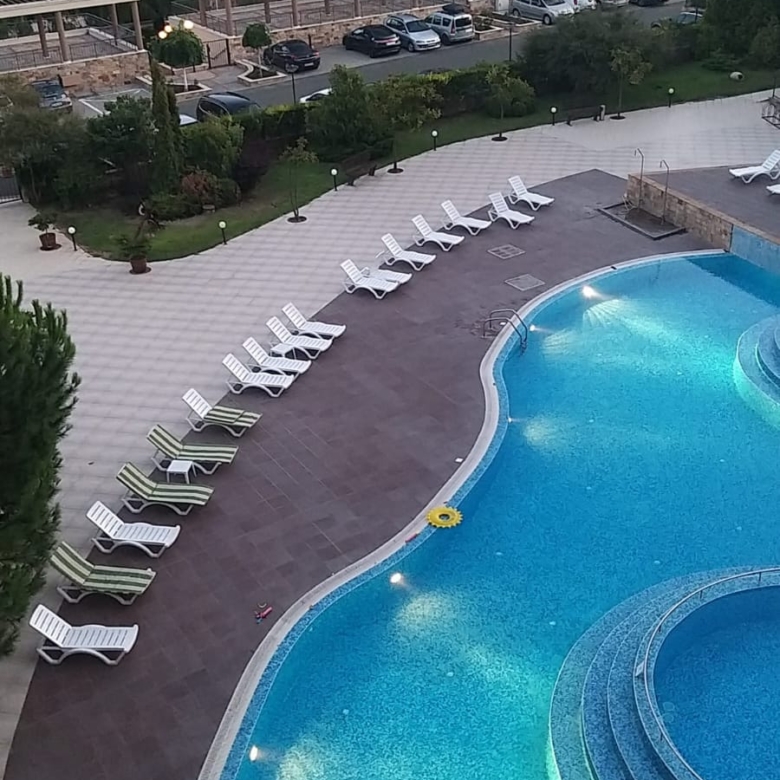 Двухкомнатная квартира в к-с Luxor