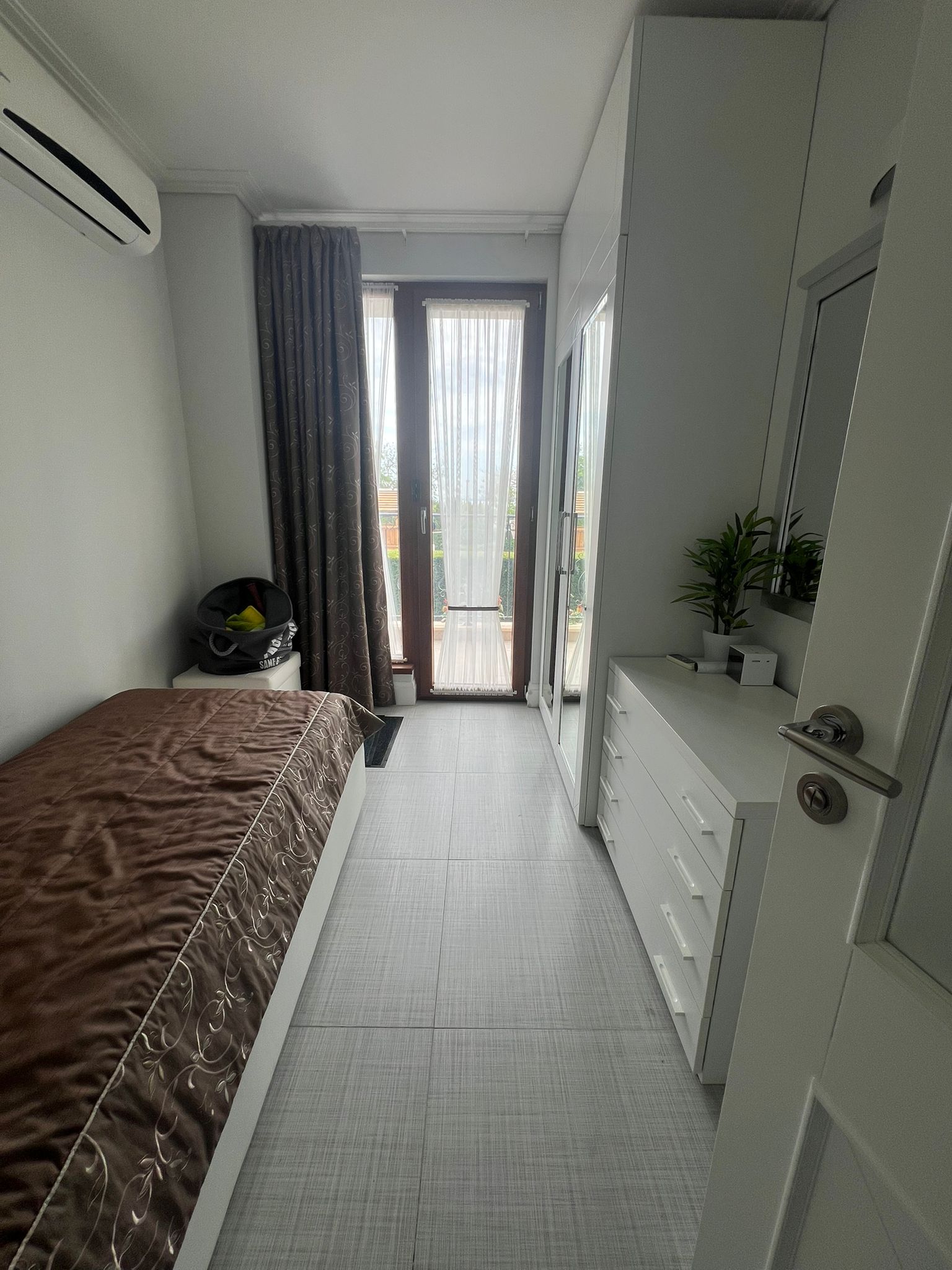 Трехкомнатная квартира в комплексе Royal Bay 1