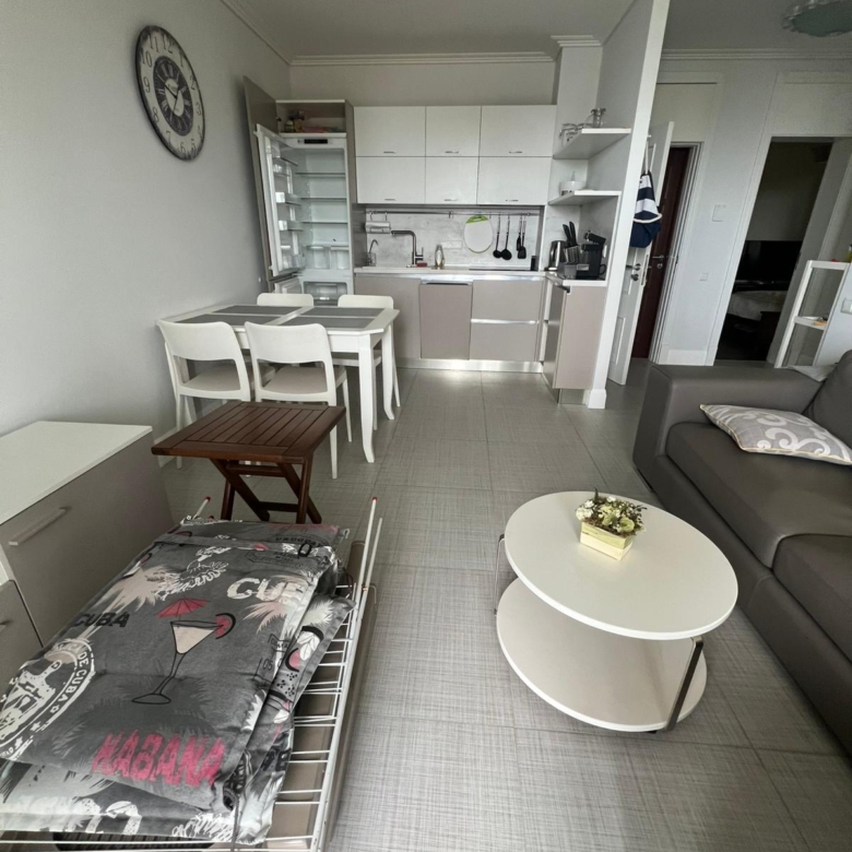 Трехкомнатная квартира в комплексе Royal Bay 1