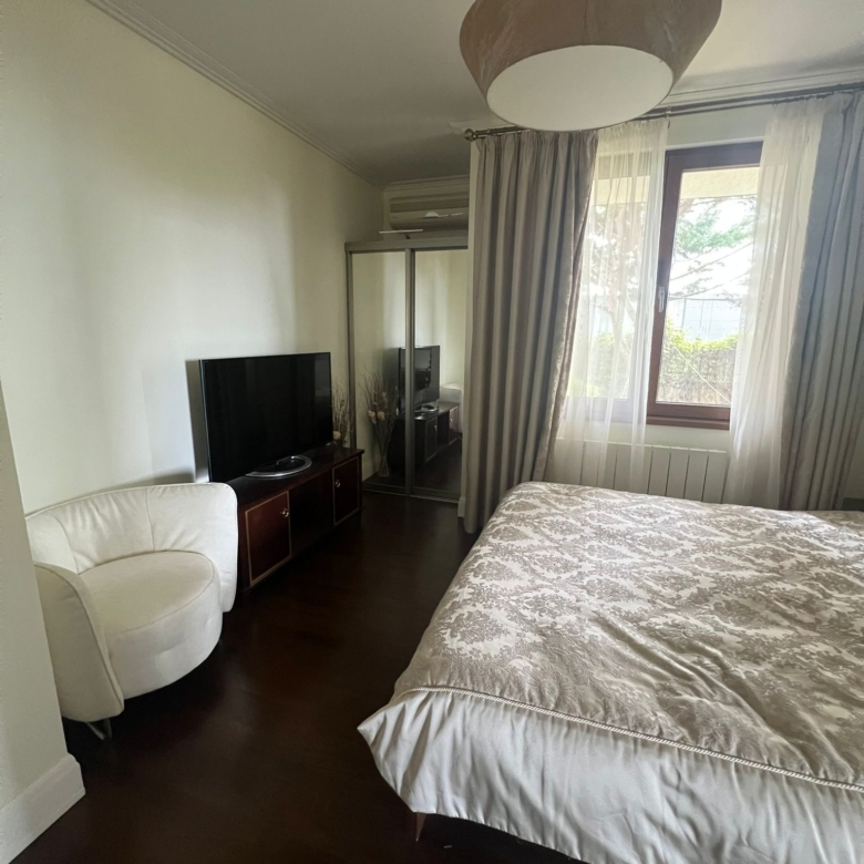 Трехкомнатная квартира в комплексе Royal Bay 1